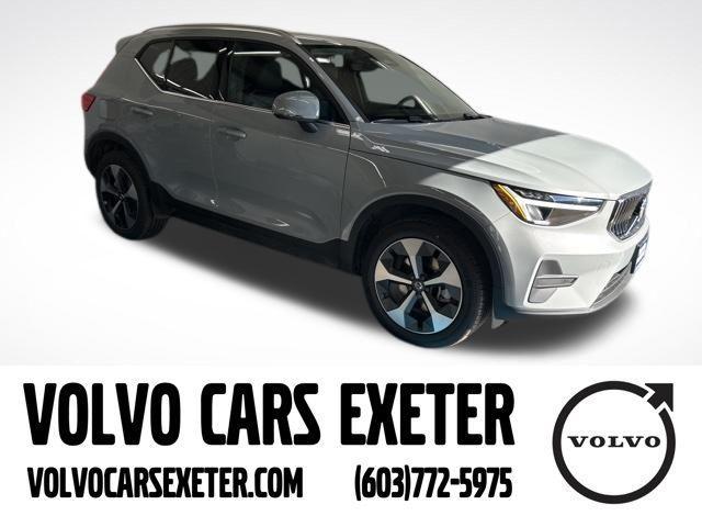 new 2025 Volvo XC40 car