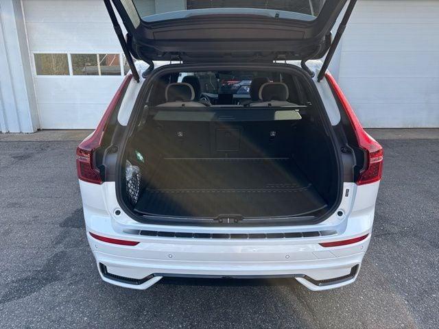 new 2026 Volvo XC60 Plug-In Hybrid car, priced at $69,725