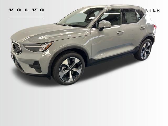 new 2025 Volvo XC40 car, priced at $46,035