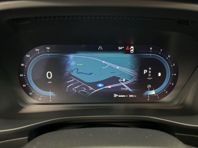 new 2025 Volvo XC40 car