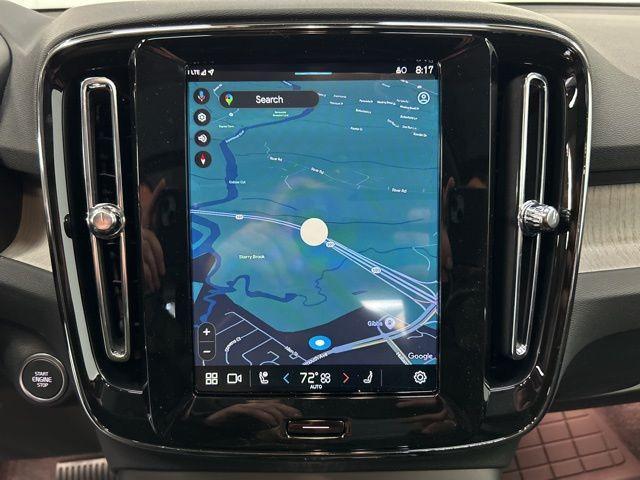 new 2025 Volvo XC40 car