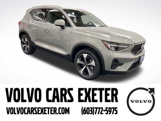 new 2025 Volvo XC40 car