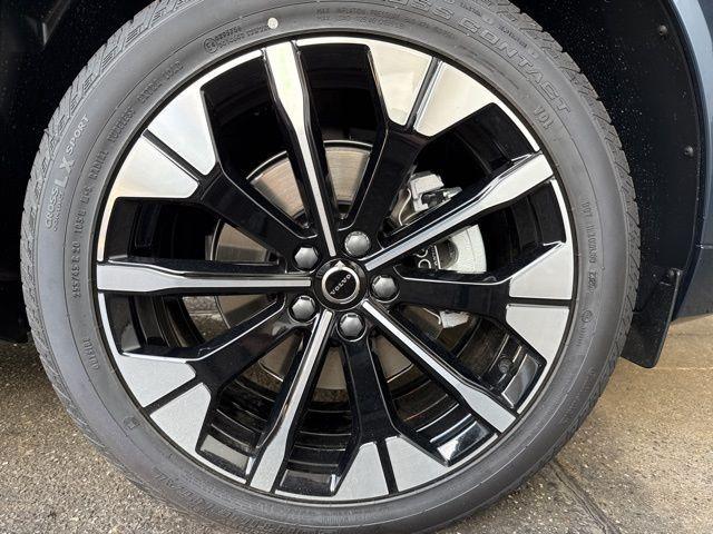 new 2026 Volvo XC60 car, priced at $57,985