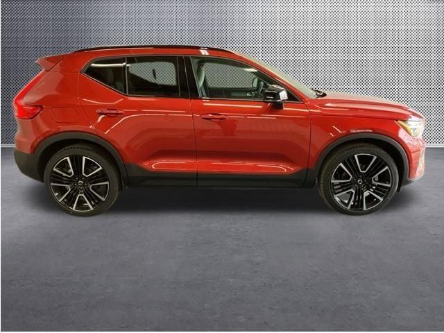 new 2025 Volvo XC40 car, priced at $54,085