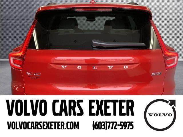 new 2025 Volvo XC40 car, priced at $54,085