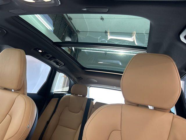 new 2025 Volvo XC60 car, priced at $59,660