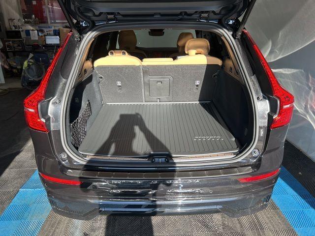 new 2025 Volvo XC60 car, priced at $59,660