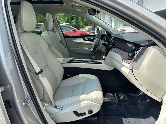 used 2022 Volvo XC60 car, priced at $36,593
