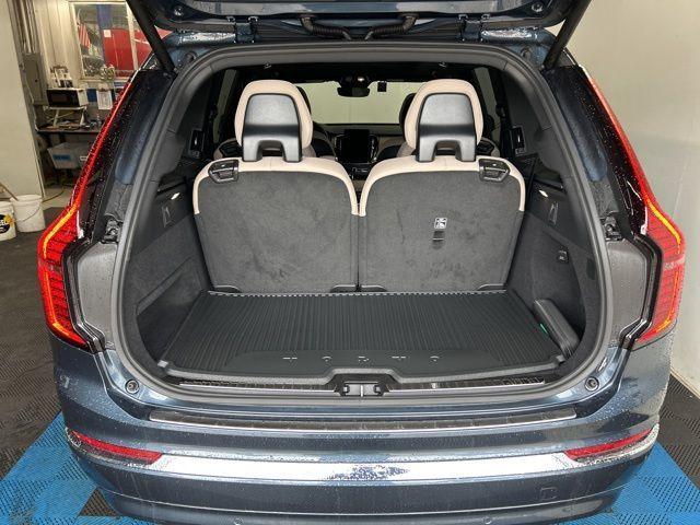 new 2025 Volvo XC90 car, priced at $71,645