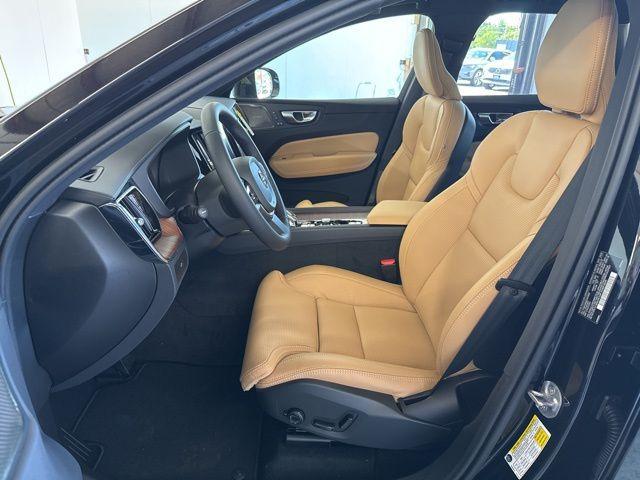 new 2025 Volvo XC60 car