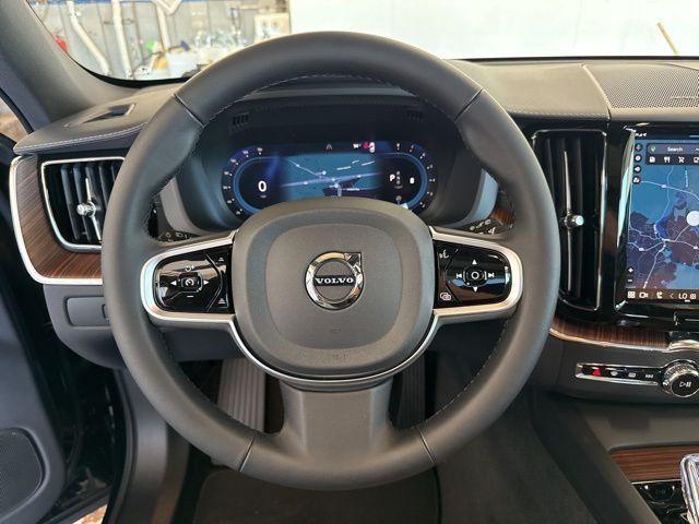 new 2025 Volvo XC60 car