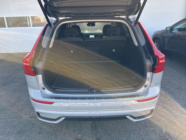 new 2025 Volvo XC60 car, priced at $63,195