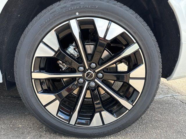 new 2026 Volvo XC60 car, priced at $57,985