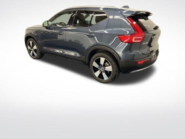 used 2022 Volvo XC40 car, priced at $35,377