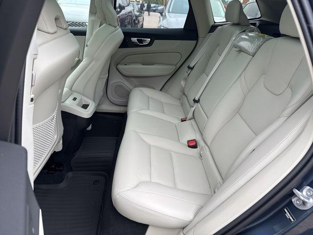 new 2025 Volvo XC60 car, priced at $55,360