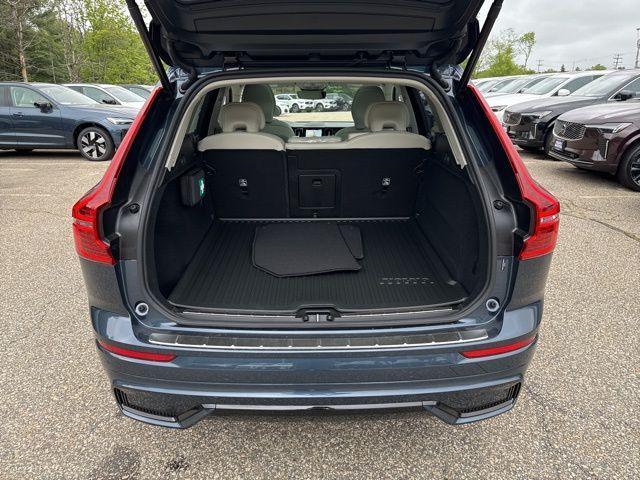 new 2025 Volvo XC60 car, priced at $55,360
