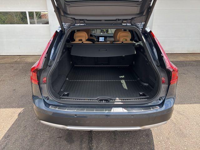 new 2026 Volvo V90 Cross Country car, priced at $76,075