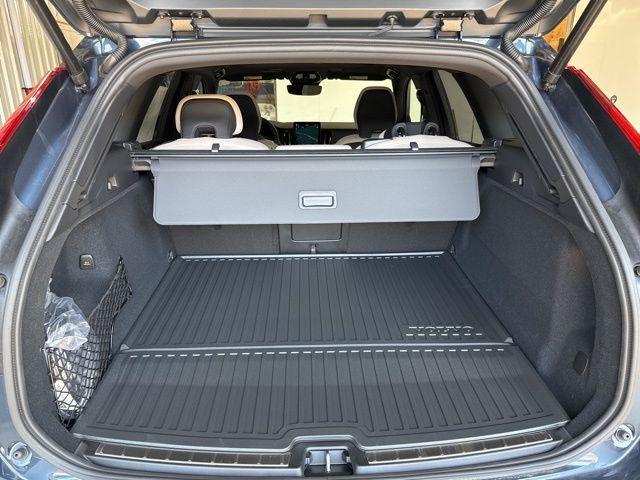 new 2026 Volvo XC60 Plug-In Hybrid car, priced at $68,515