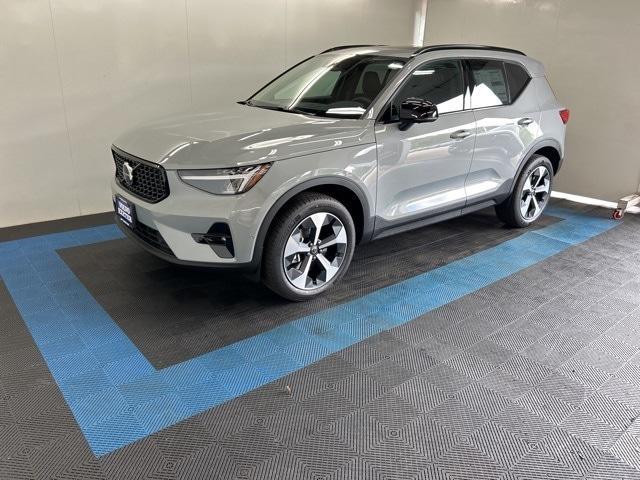 new 2025 Volvo XC40 car, priced at $47,345