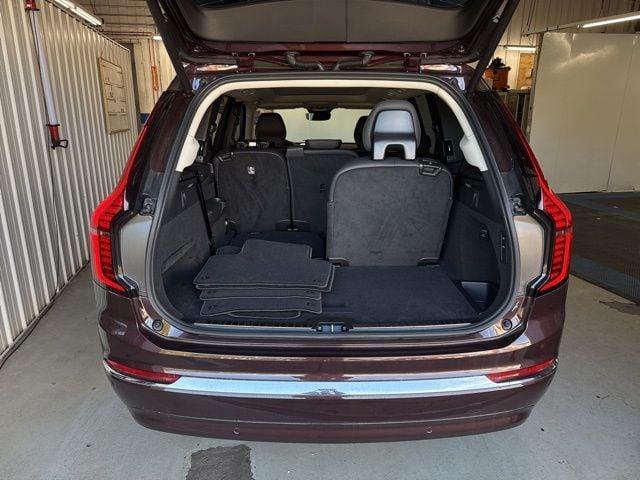 new 2025 Volvo XC90 car, priced at $77,995