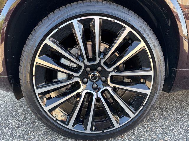 new 2025 Volvo XC90 car, priced at $77,995
