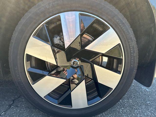 used 2024 Volvo XC60 Recharge Plug-In Hybrid car, priced at $64,603