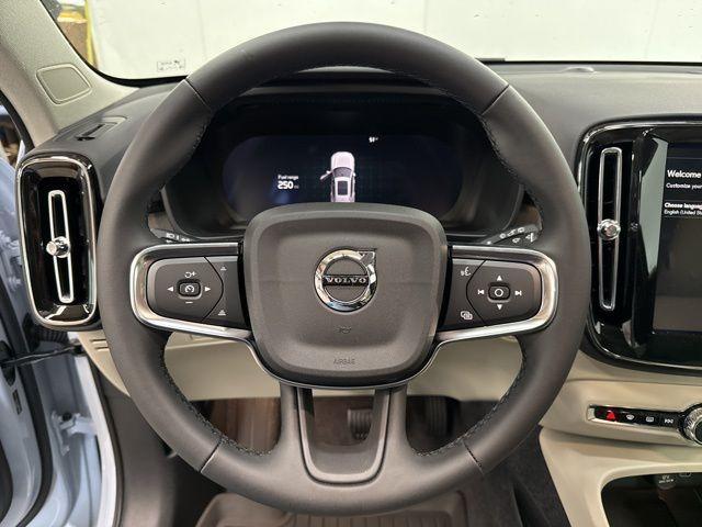 new 2025 Volvo XC40 car, priced at $49,810
