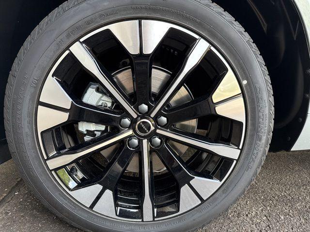 new 2026 Volvo XC60 car, priced at $58,375