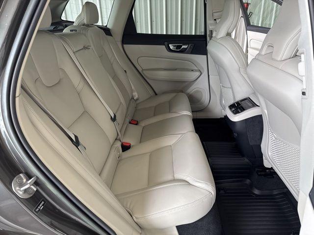 used 2022 Volvo XC60 car, priced at $39,987