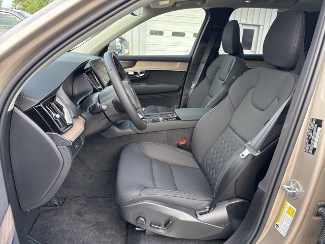 new 2025 Volvo XC90 car, priced at $68,935