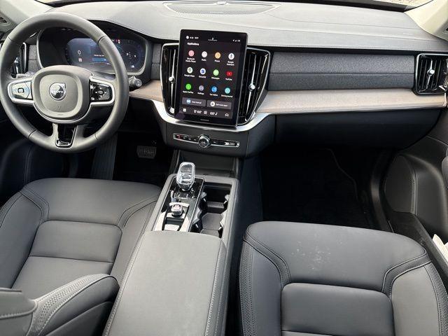 new 2025 Volvo XC90 car, priced at $68,935