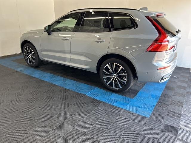 new 2025 Volvo XC60 car