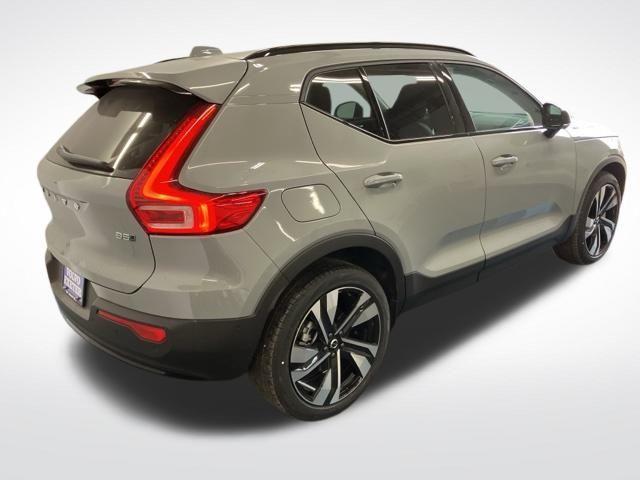 new 2025 Volvo XC40 car, priced at $50,235