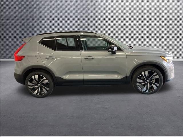 new 2025 Volvo XC40 car, priced at $51,235