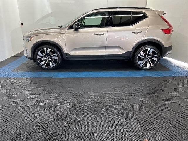 used 2023 Volvo XC40 car, priced at $40,499