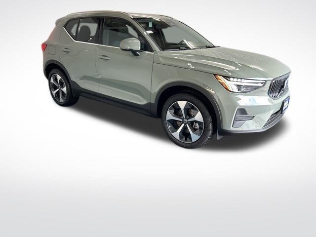 new 2025 Volvo XC40 car, priced at $44,465