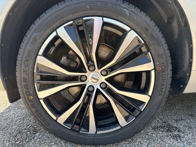 used 2023 Volvo XC60 car, priced at $41,547