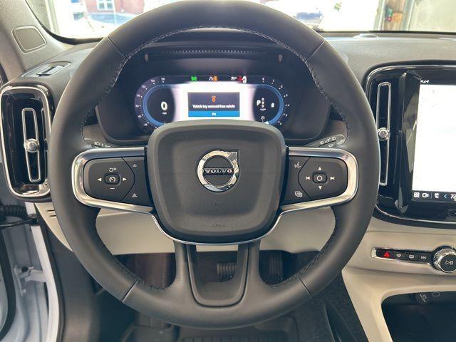 new 2025 Volvo XC40 car, priced at $47,335
