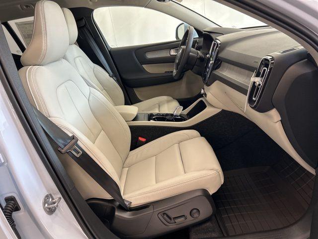 new 2025 Volvo XC40 car, priced at $47,335
