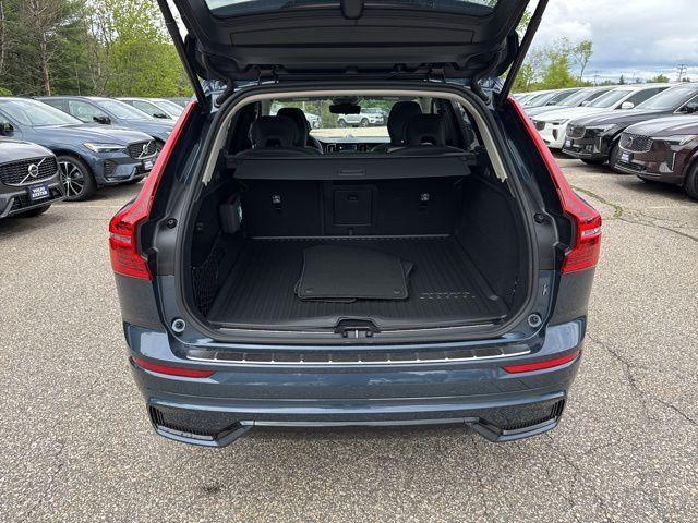new 2025 Volvo XC60 car
