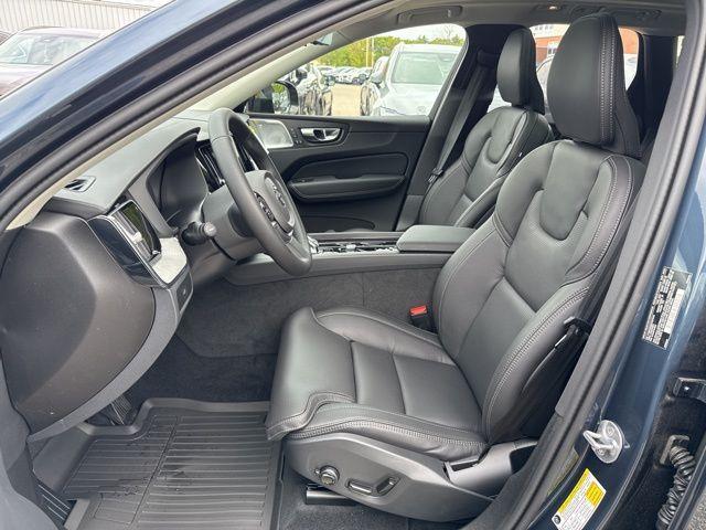 new 2025 Volvo XC60 car