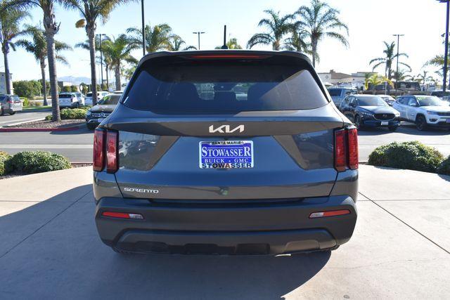 used 2023 Kia Sorento car, priced at $22,986