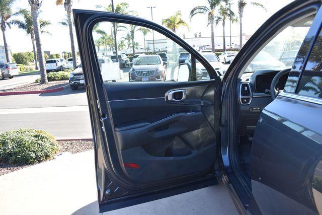 used 2023 Kia Sorento car, priced at $22,986