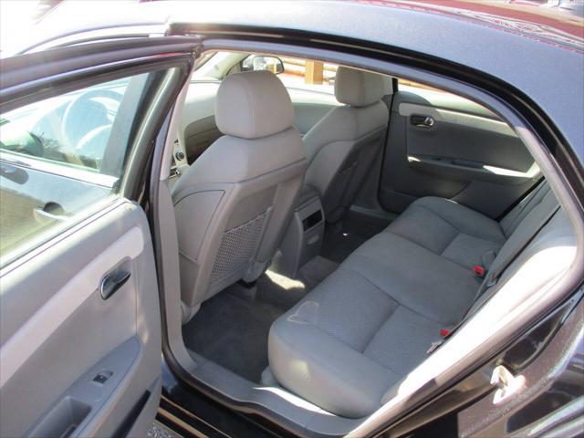 used 2009 Chevrolet Malibu car, priced at $3,395