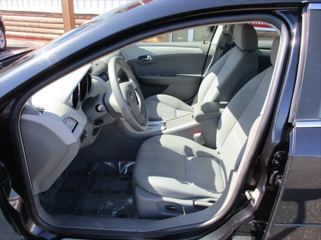 used 2009 Chevrolet Malibu car, priced at $3,395