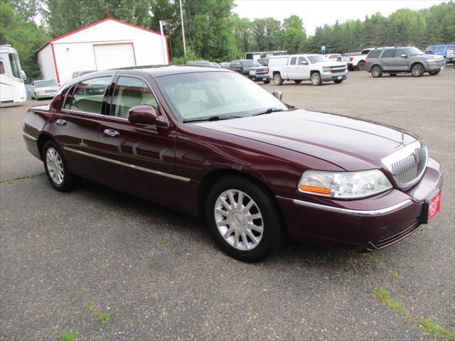 used 2006 Lincoln Town Car car, priced at $4,995