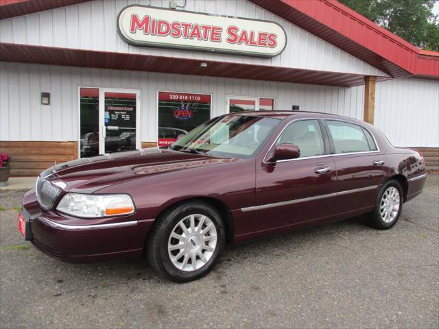used 2006 Lincoln Town Car car, priced at $4,995