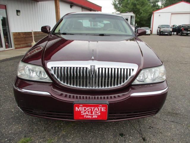 used 2006 Lincoln Town Car car, priced at $4,995