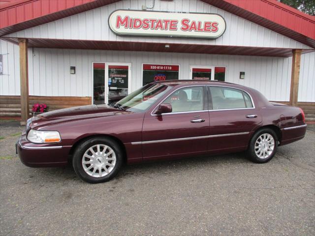 used 2006 Lincoln Town Car car, priced at $4,995