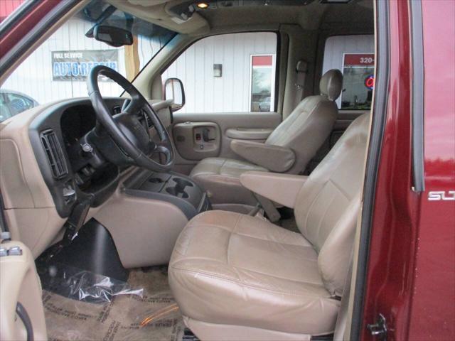 used 2001 GMC Savana 1500 car, priced at $7,995